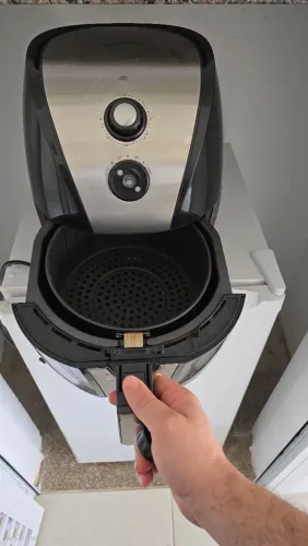 Air Britânia capacidade 3,2 funcionando perfeitamente só esta com esse botão ruim aceito p