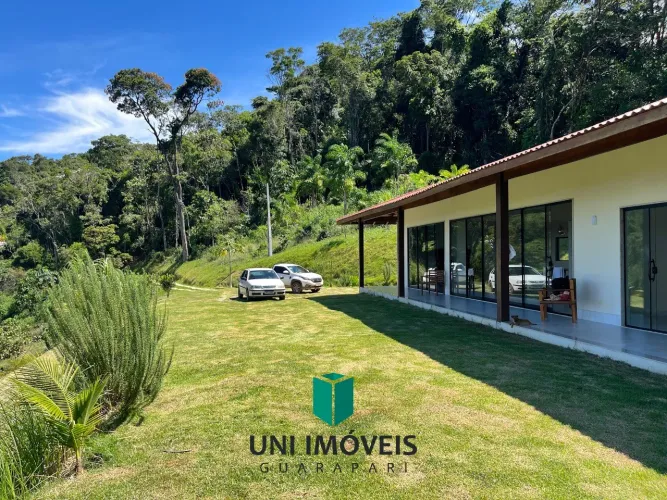 Chácara à venda em Guarapari com 20.000m² e casa de alto padrão com excelente vista panorâ