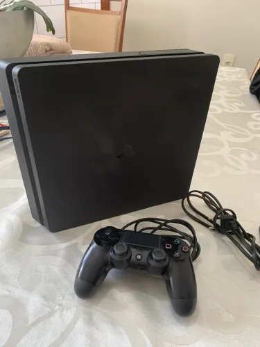 PS4 Slim de 1 tb (Lacrado), com todos os cabos