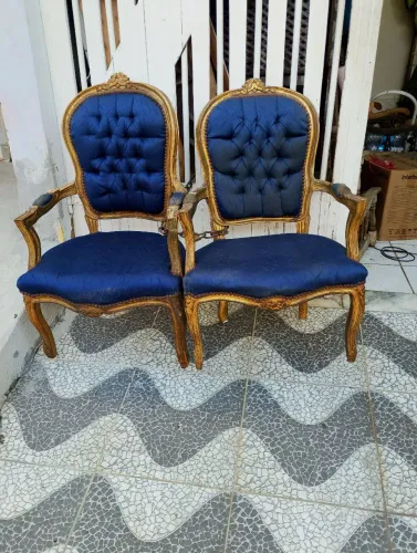 2 cadeiras de sala Luiz 15 usadas as 2 cadeiras 1.500 a vista 