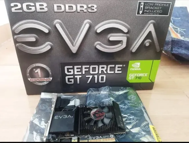 Placa de vídeo 2GB DDR3