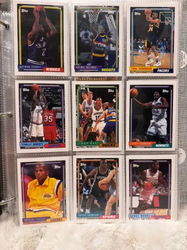 COLEÇÃO NBA TOPPS ANOS 90 - COMPLETA + CARD COM ERRO DE IMPRESSÃO   
