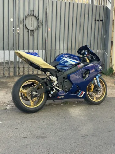 Srad 750 de pista 