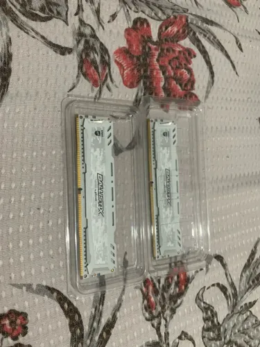 Kit Memória RAM Crucial Ballistix 8GB (2x4GB) DDR4 2666MHz - Dual Channel
