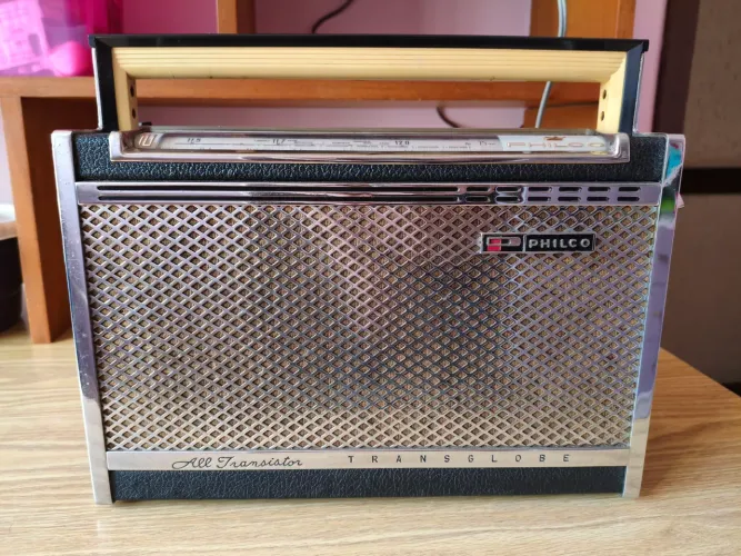 Rádio transglobe Philco B470