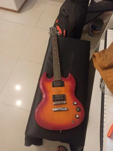 Guitarra SG
