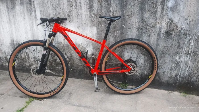 bicicleta aro 29 Scott Scale tamanho 17