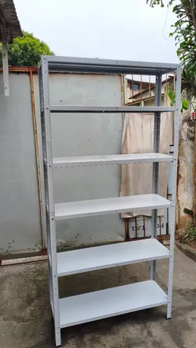 Estante de aço LEIA
