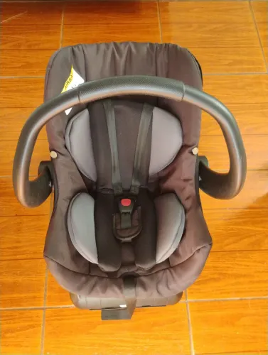 Bebe conforto Galzerano com base.