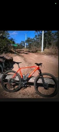 Bicicleta Caloi Elite carbono