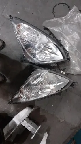 Par de farol Livina