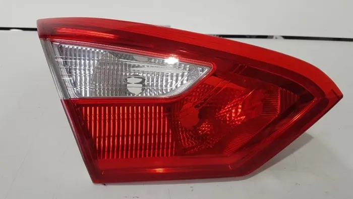 Lanterna Esquerda Tampa Ford Focus Sedan 2013 2014 2015