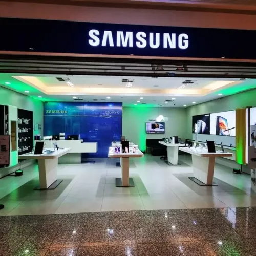 Aluguel de luz cênica tvs telão projetor caixas de som