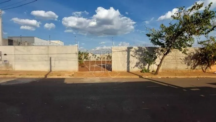 Venda de Terreno / Padrão na cidade de Araraquara