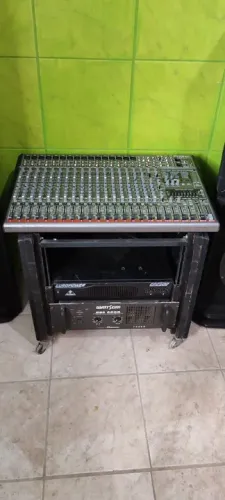 Kit par de Caixas, mesa e potência