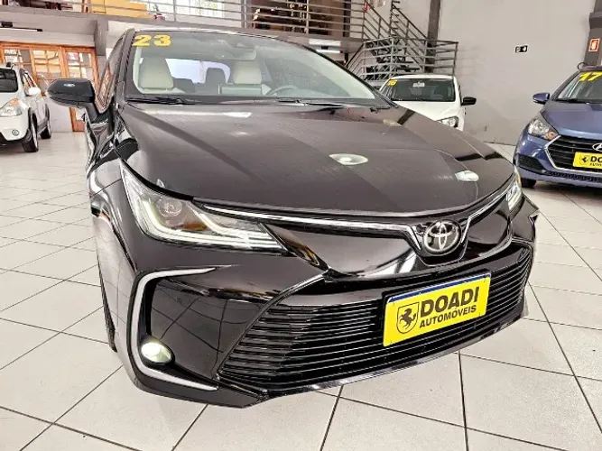 Toyota Corolla Altis Premium ano 2023 EXCELENTE em Doadi Automóveis Pelotas/RS