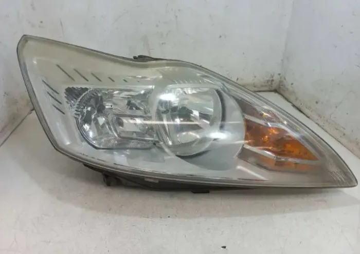 Farol Ford focus 2012