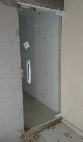 Portas e janelas no vidro temperado 