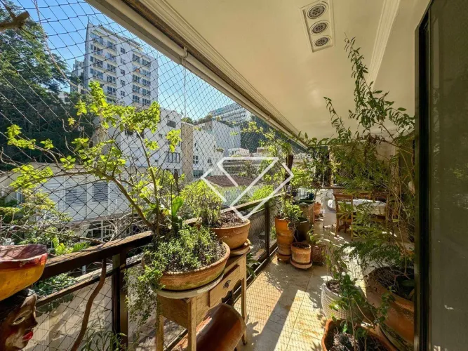Apartamento com 4 dormitórios à venda, 240 m² por R$ 4.380.000,00 - Leblon - Rio de Janeir