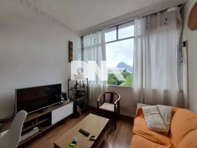 Apartamento : / Residencial / Leblon