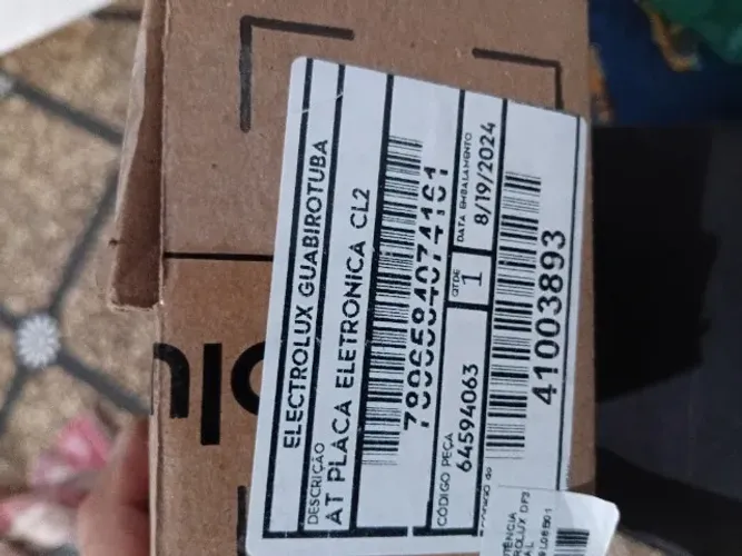 Vende-se um placa de geladeira Electrolux 