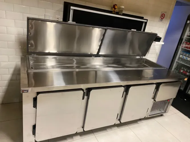 Balcão De Serviço Refrigerado Condimentadora Sob Medida