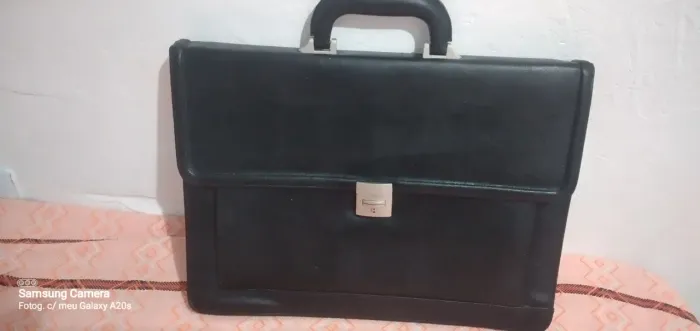 Pasta executiva em couro legítimo unisex exclusiva