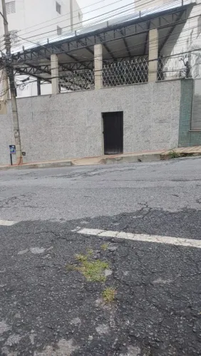 Contrata-se PEDREIRO PARA TRABALHAR