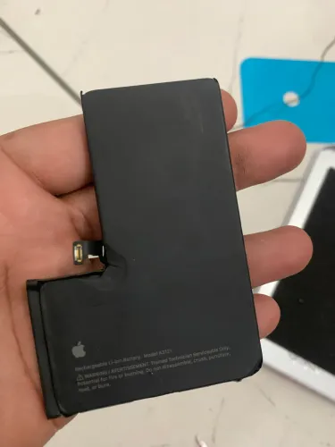 Bateria original de iphone 15 pro Max (Retirada)