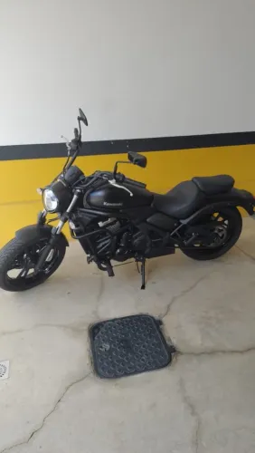 Vendo moto nova
