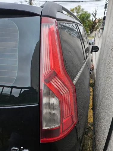 Lanterna traseira direita citroen C4 grand picasso 2013
