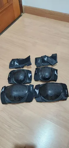 Equipamento de proteção para patins
