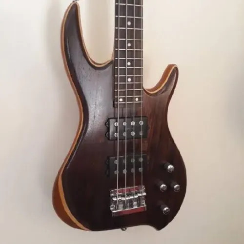 Baixo ativo Eagle Jazz FLETLESS 4 cordas