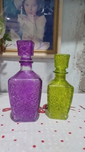 2 licoreiras em vidro trabalhado 800ml e 400ml