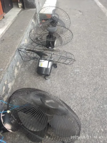 vendo ou troco 4 ventiladores parede
