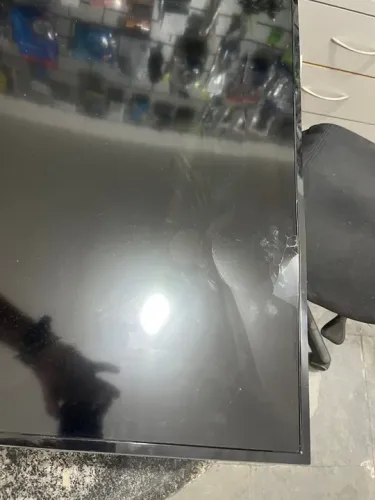 Tv AOC LE40D1452 tela quebrada