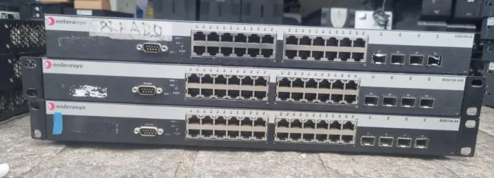 Switch Enterasys C2G124-24 Portas 10/100/1000Mbps Gigabit + 4 SFP
