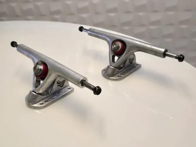 1 (um) Par Truck Paris 180mm Prata - Skate Longboard (Semi novo impecavel)