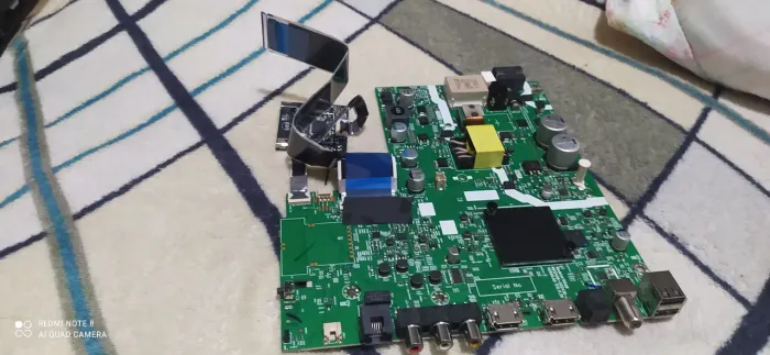 Placa Mãe Philco ptv32 g23agssblh retirada de uma TV com a tela quebrada funcionando