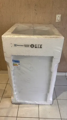 MÁQUINA 14 KV ELETROLUX ESTO INOX