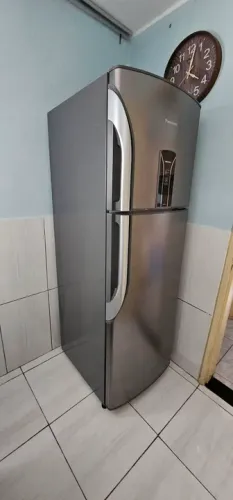 Geladeira Duplex Panasonic Inverter em ótimo estado