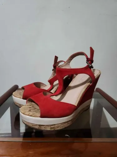 Sandália plataforma Arezzo Tam 37