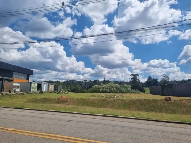Terreno industrial em condomínio