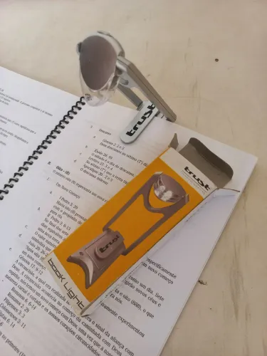 Luminária de Leitura Book Light Trust