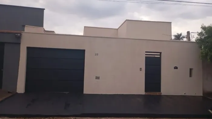 Grande oportunidade, vende-se uma casa 3 quartos, sendo 1 suíte.