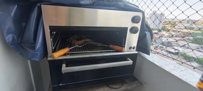 Churrasqueira Gás Sem Fumaça Sobrepor ou Embutir