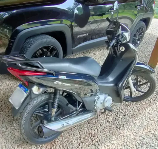 Biz 2011 ex azul de documento.