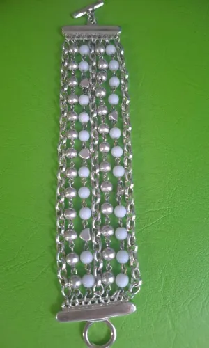 Pulseira semi prata com Contas e Detalhes