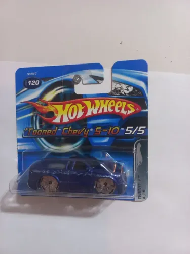 2 Hot Wheels 2005 Tooned Chevy S10 - Twenty + 5/5
