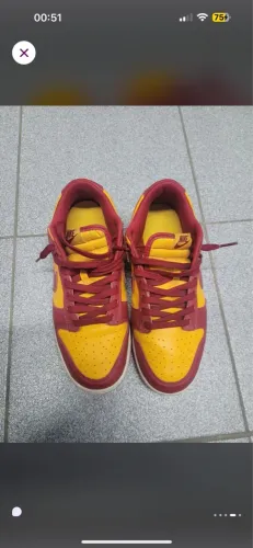 Nike Dunk Low - Amarelo e Vermelho